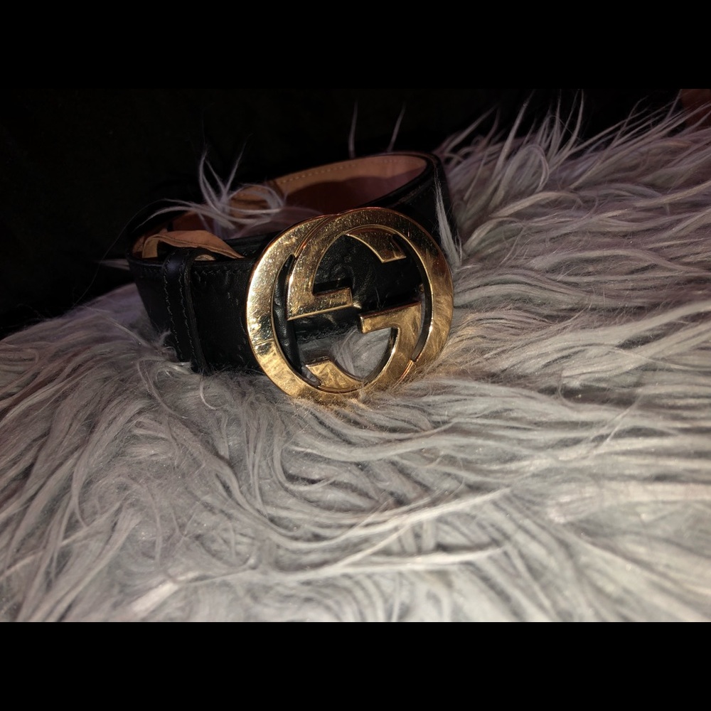 Gucci belt (Gold buckle)